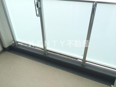 【バルコニー】 | クレヴィスタ大森西 | 暖かな日差しのふりそそぐバルコニー