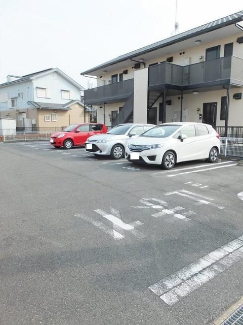 プロムナード　かりがねの駐車場