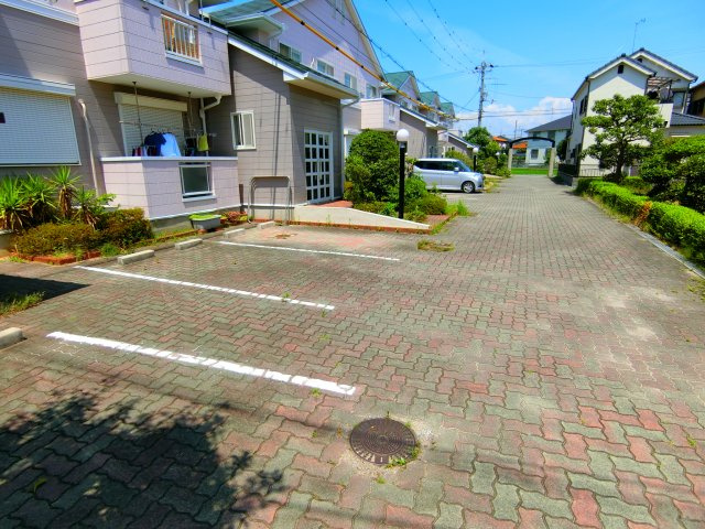 サンフル狭山の駐車場