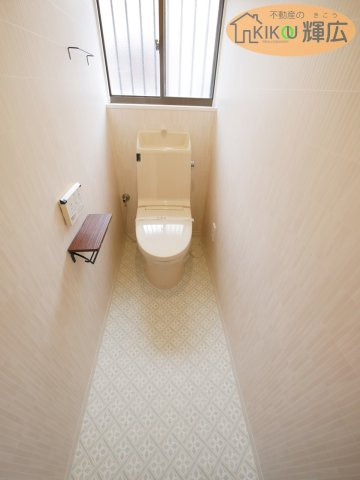 加古川市平岡町一色　中古戸建のトイレ