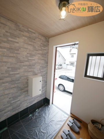 【玄関】 | 加古川市平岡町一色　中古戸建