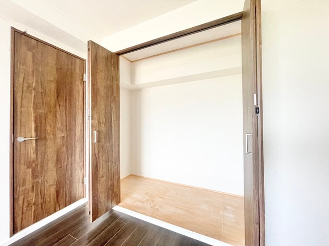 【収納】 | 春日丘グリーンハイツB棟 | エイブル売買事業部では、箕面市・豊中市・吹田市・池田市・茨木市・高槻市の北摂エリア全域で、物件のご紹介を致しております。北摂エリアにて購入物件をお探しの際は、当社までお問合せ下さいませ。