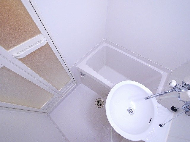 レオパレスプルメリアの洗面所|洗面です