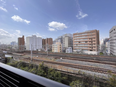 【展望】 | プライマル新大阪（レジデンス新大阪キャトルセゾン） | バルコニーからの景色です