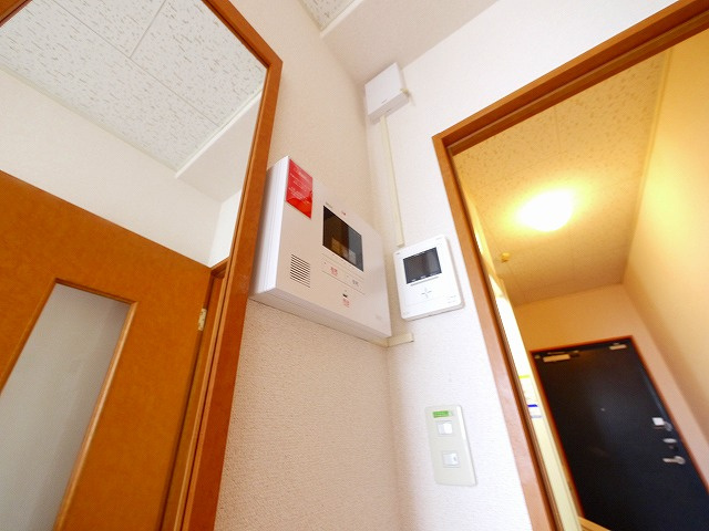 レオパレス佐保川のセキュリティ|モニター付きインターホンです