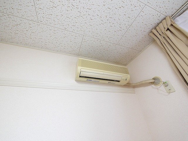 レオパレス佐保川の設備|エアコンです