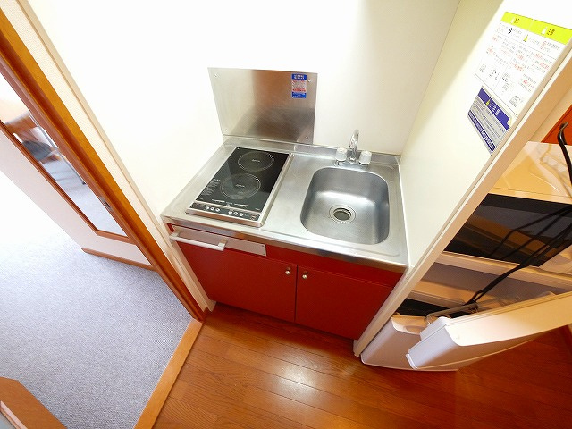 レオパレス佐保川のキッチン|お料理しやすいキッチンです