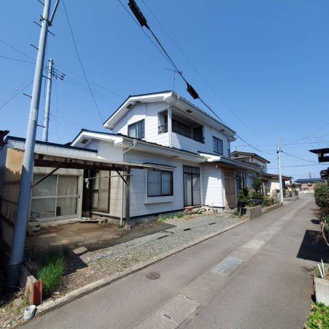 八戸市大字白銀町字堀ノ内の前面道路含む現地写真