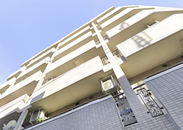 シーダー柿の木坂の外観