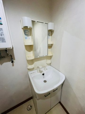 【独立洗面台】 | コンフォート新道東弐番館 | 独立洗面台で身支度をすべて済ませてしまいましょう