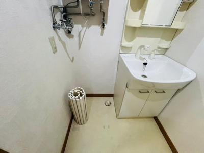 【洗面所】 | コンフォート新道東弐番館 | スペースが確保できる洗面所です
