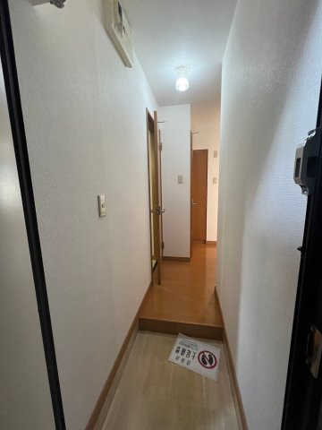 【玄関】 | コンフォート新道東弐番館 | ゆったりとした玄関です