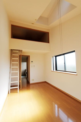 【居間・リビング】 | オークハウス | 別号室の写真になります。現況優先。