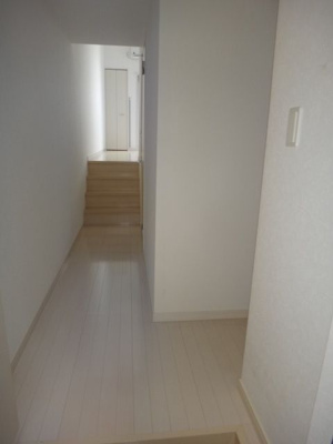 【玄関】 | セレーナ清水 | 別号室の写真になります。現況優先。
