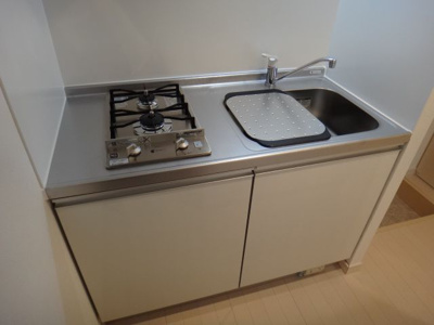 【キッチン】 | セレーナ清水 | 別号室の写真になります。現況優先。