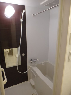 【浴室】 | セレーナ清水 | 別号室の写真になります。現況優先。