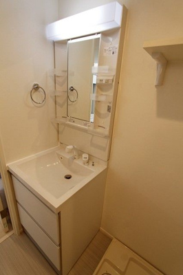 【洗面所】 | セゾン | 別号室の写真になります。現況優先。