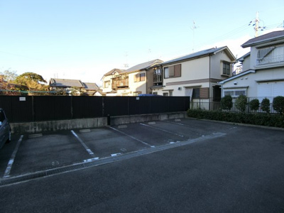 【駐車場】 | ゼアス真砂