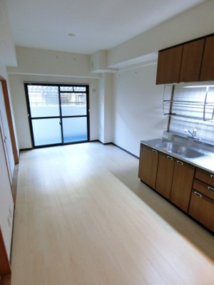 【内装】 | ゼアス真砂