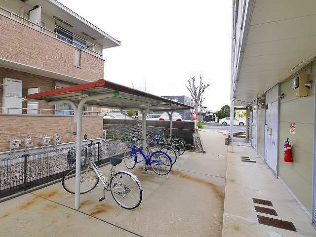 レオパレスグリシーナのその他共用部分|敷地内駐輪場です