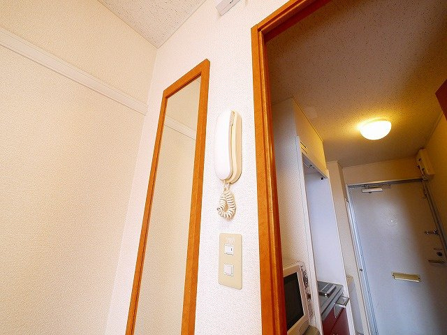レオパレスグリシーナのセキュリティ|インターホンです