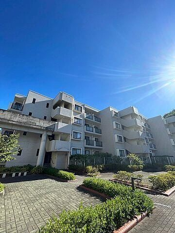 藤和ライブタウン新在家　3番館の外観