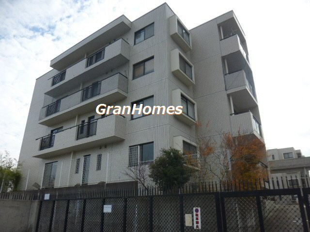 藤和ライブタウン新在家　3番館の外観