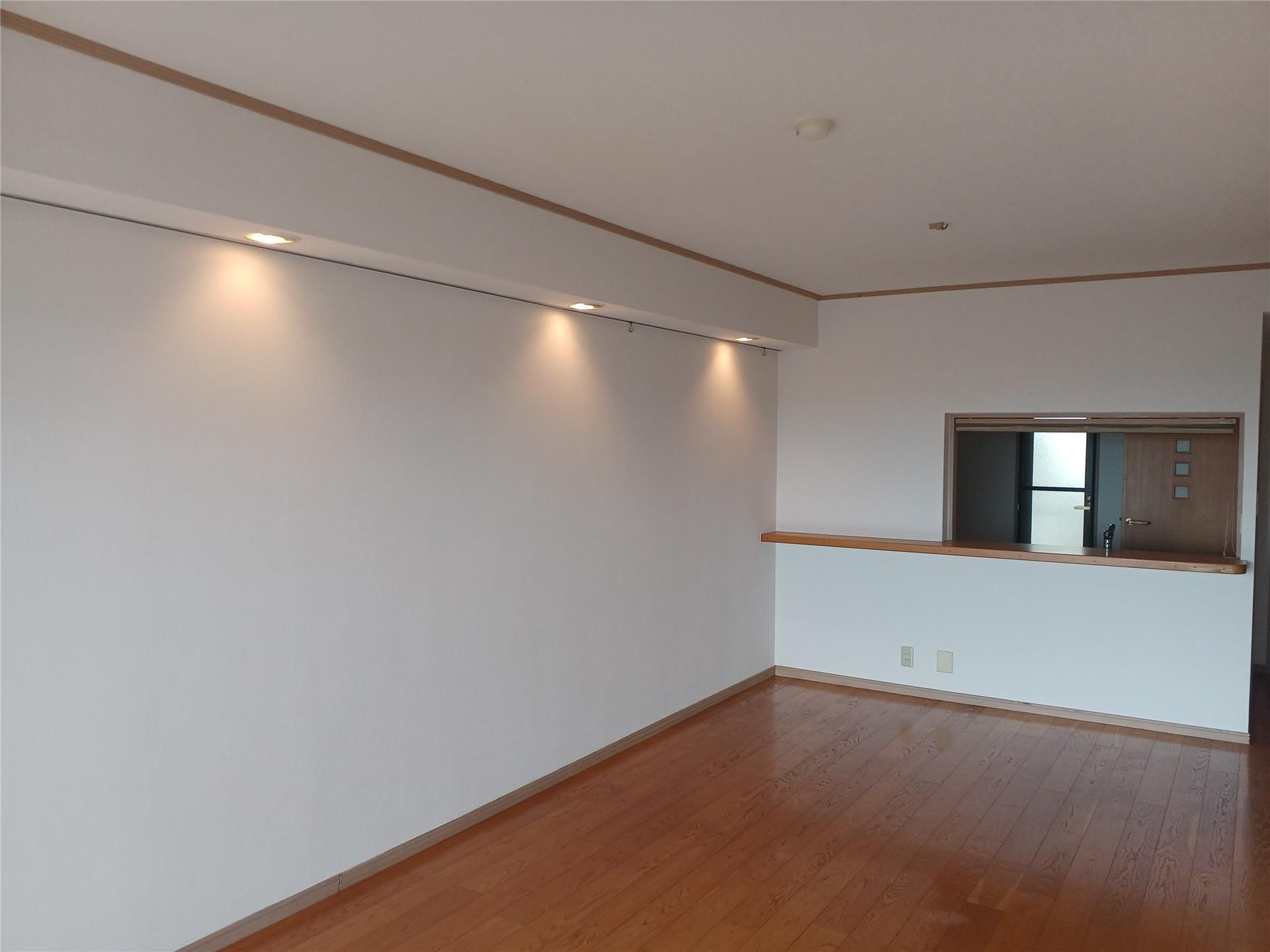 藤和ライブタウン新在家　3番館の居間・リビング