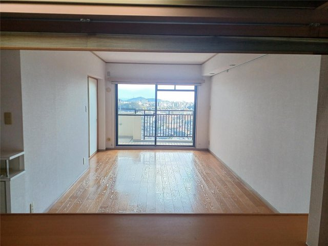 藤和ライブタウン新在家　3番館の居間・リビング