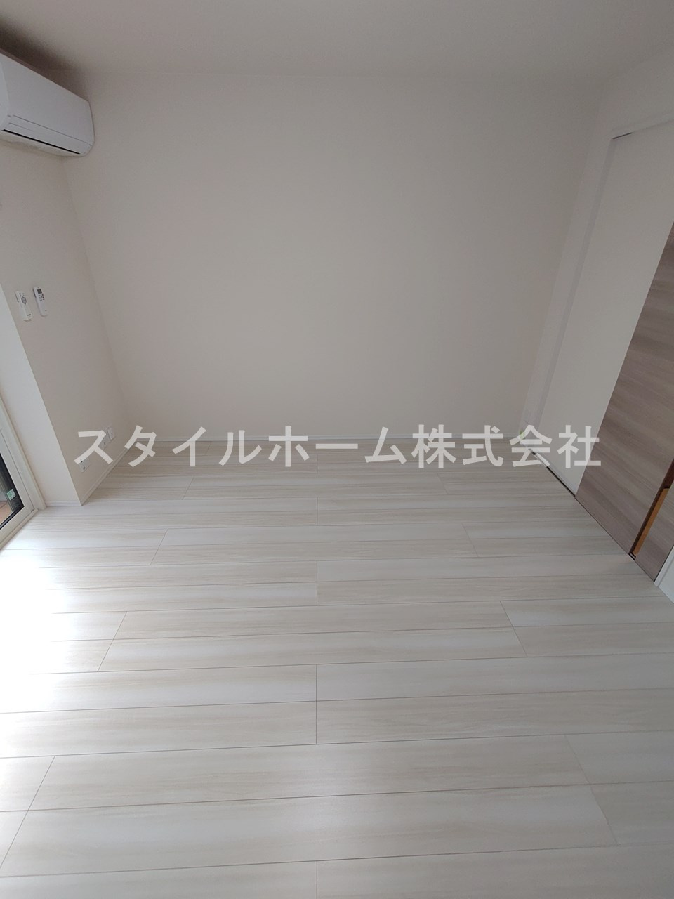 D-square古宿町の居間・リビング