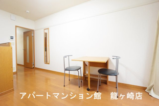 【玄関】 | レオパレスウィンヒル