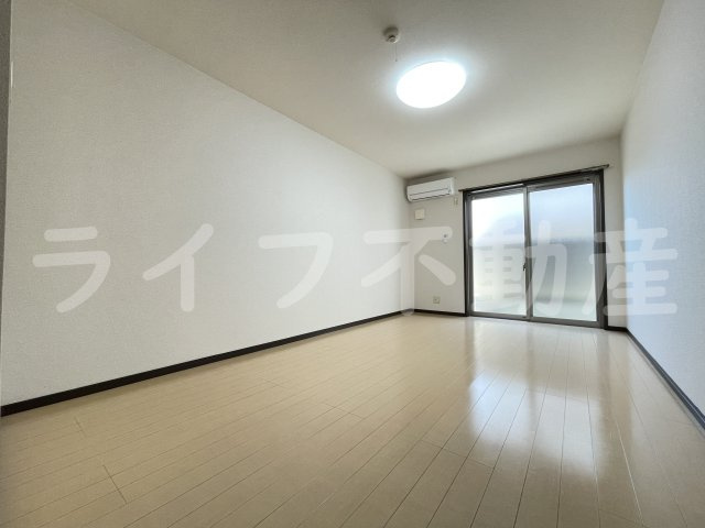 リバーサイド金岡七番館の居間・リビング|ゆったりとした居間です