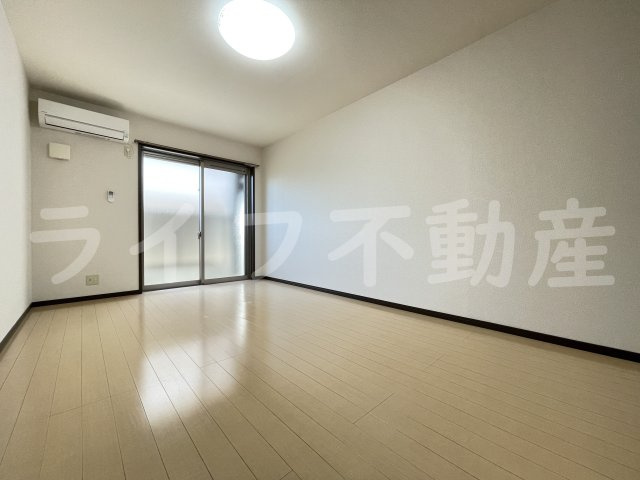 リバーサイド金岡七番館の居間・リビング|ゆったり過ごせる居間です