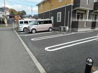 【駐車場】 | レイクヒルズ土浦 | 駐車場