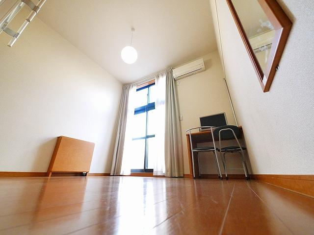 レオパレスゆう　藤ノ木の洋室|洋室です