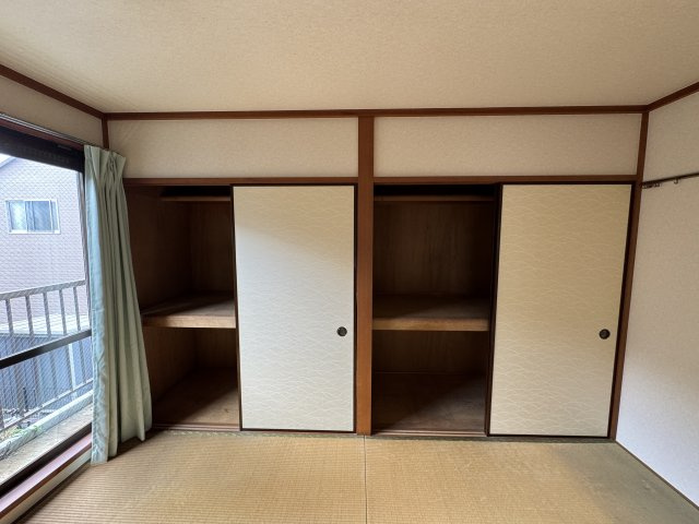 ソワサント成田Cの収納|押入