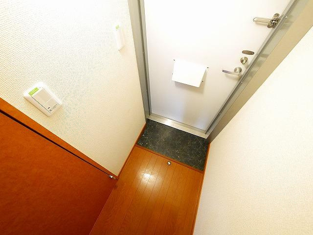 レオパレスゆう　藤ノ木の玄関|シンプルで使いやすい玄関です