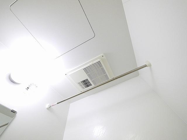 レオパレスゆう　藤ノ木の浴室|浴室乾燥機付きで快適に過ごせます