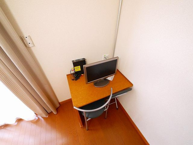 レオパレスゆう　藤ノ木の居間・リビング|使いやすい居間です