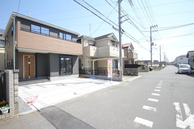 【前面道路含む現地写真】 | 三郷市高州3期 | 前面道路含む現地写真です