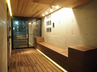 【エントランス】