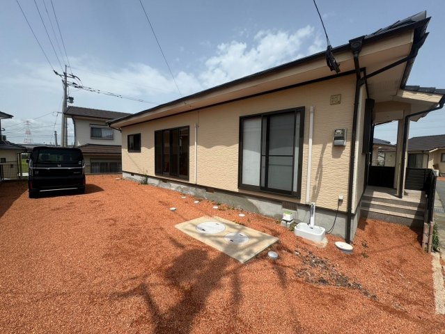 城島町青木島　中古平屋の駐車場