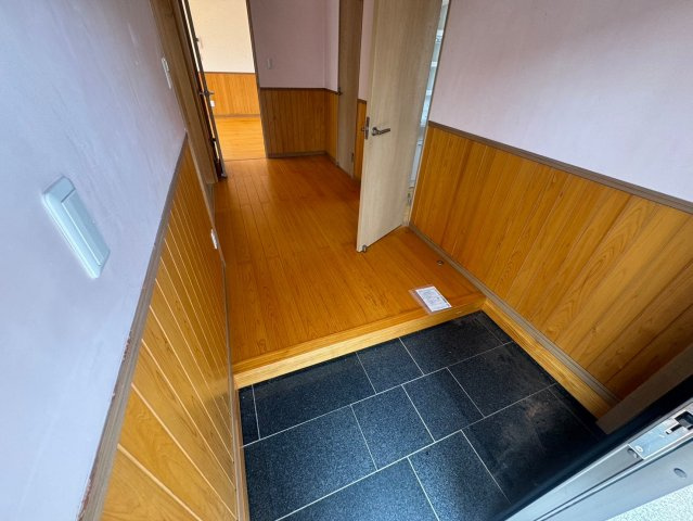 城島町青木島　中古平屋の玄関
