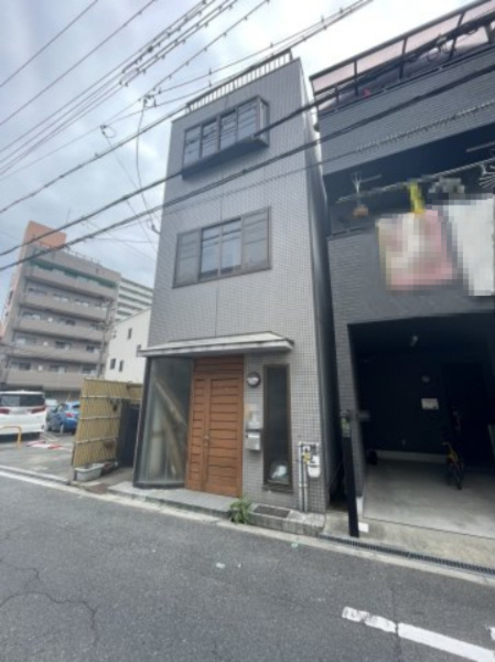 新喜多2丁目　2～3世帯住宅の前面道路含む現地写真