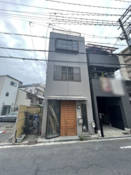 新喜多2丁目　2～3世帯住宅の前面道路含む現地写真