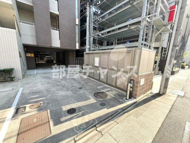 ユーレジデンス名駅南(旧:カスタリア名駅南)の駐車場