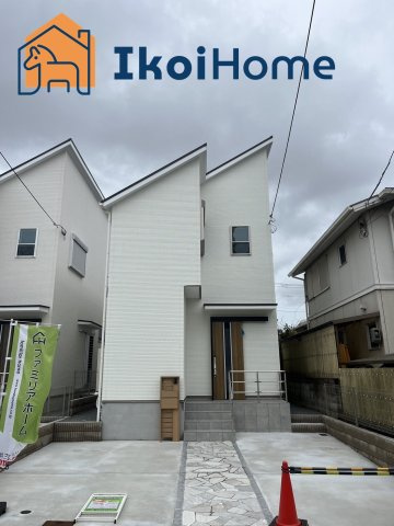 神戸市西区竹の台４丁目　A号地　新築戸建のエントランス|●資料・カタログのご請求無料●現地見学可能●屋根の形が斜めになっておりおしゃれな外観です。外装もホワイトで非常に綺麗です。