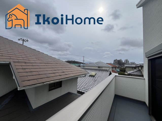 神戸市西区竹の台４丁目　A号地　新築戸建の展望|●年中無休：見学時間9:00～20:00・当日予約可●バルコニーには屋根がございません。８～万円バルコニー屋根が設置できます。これで小雨が降っても濡れず、安心です。