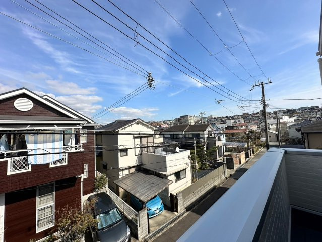 明石市朝霧町　新築戸建の展望|●年中無休：見学時間9:00～20:00・当日予約可●２Fにバルコニーが2か所あるため、洗濯を干すのにも便利です。又、空間を分けて利用することもできます。日当たりも良好で心配ありません。