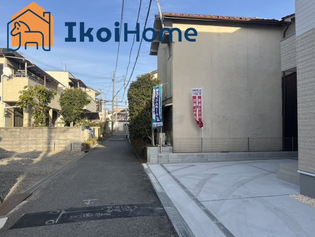 明石市大久保町大窪　新築戸建の周辺|●年中無休：見学時間9:00～20:00・当日予約可●弊社独自で毎月５組限定の「人気オプション３点パック」をご用意。カーポート・バルコニー・ウッドデッキを１５万円（税別）で取り付け。